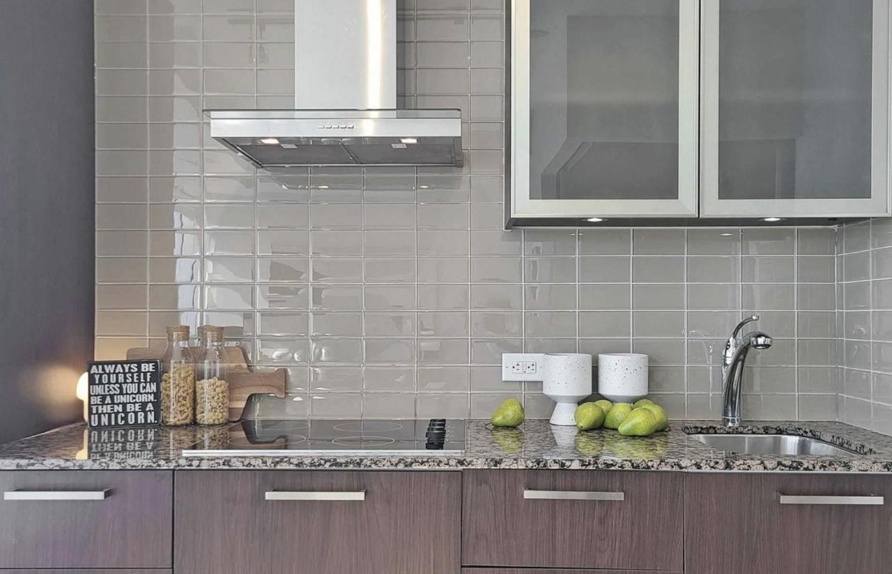 Central Condo In The Heart Of โตรอนโต ภายนอก รูปภาพ